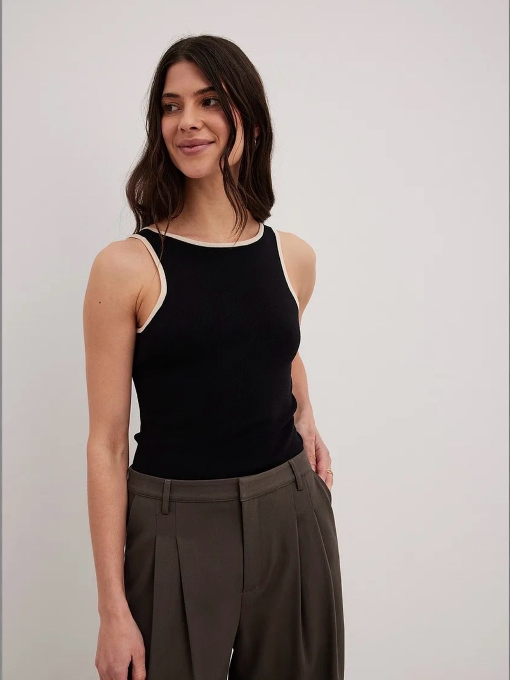 Claire Rose x NA-KD Knitted Contrast Singlet